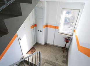 Čistenie spoločných priestorov bytových domov a firiem